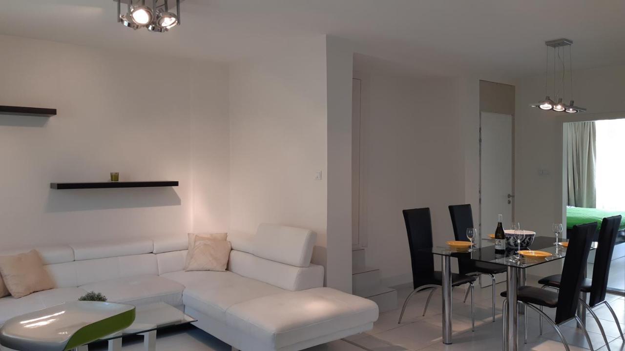 T8 Apartment Balatonfured Luaran gambar