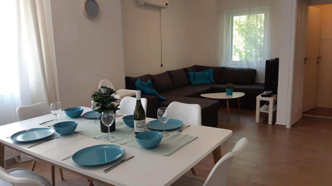 T8 Apartment Balatonfured Luaran gambar