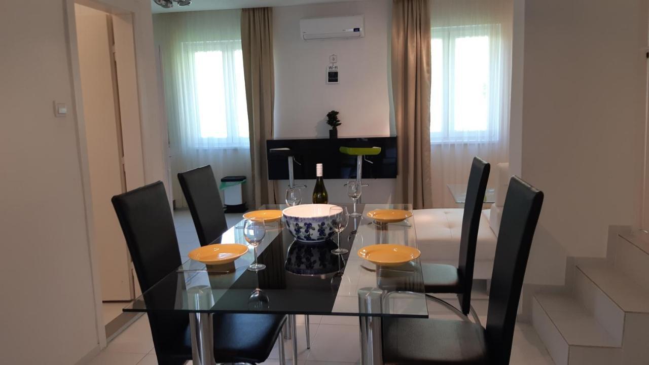 T8 Apartment Balatonfured Luaran gambar