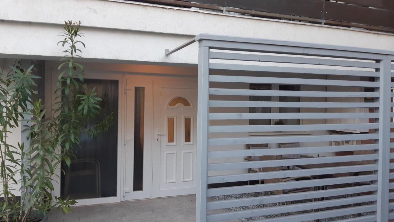 T8 Apartment Balatonfured Luaran gambar